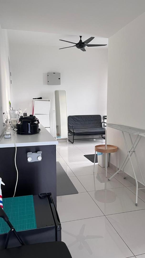Fully Furnished Studio Unit. Sungai Buloh Buitenkant foto